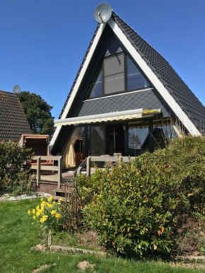 Ferienhaus in Fedderwardersiel mit Terrasse
